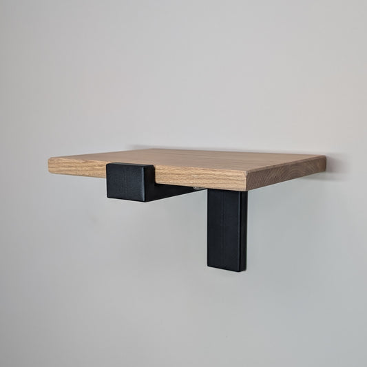 Estante Industrial de Pared con un solo apoyo en roble Macizo y acero