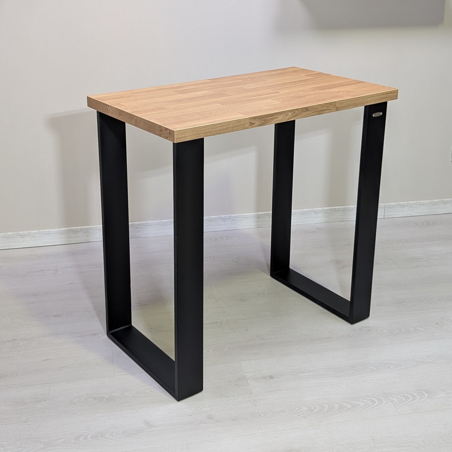 Mesa alta industrial 95×55 - Roble macizo y acero