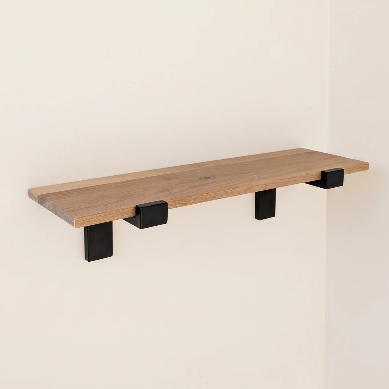 Balda de Pared de Roble Macizo con dos soportes de Acero | Estilo Industrial diseño minimalista